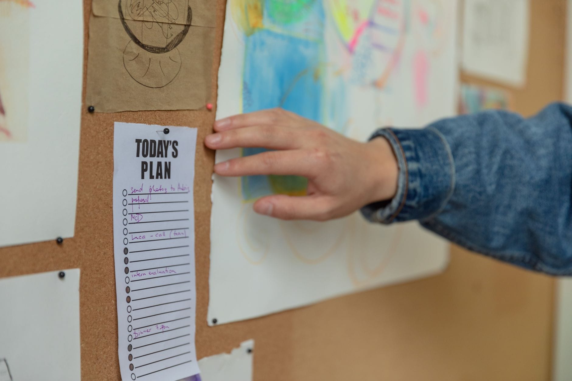 Plan tygodnia dla klasy: tablica zadań, która uczy odpowiedzialności Plan tygodnia dla klasy: tablica zadań, która uczy odpowiedzialności
